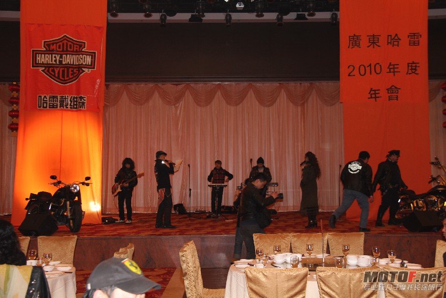 晚会现场开场前