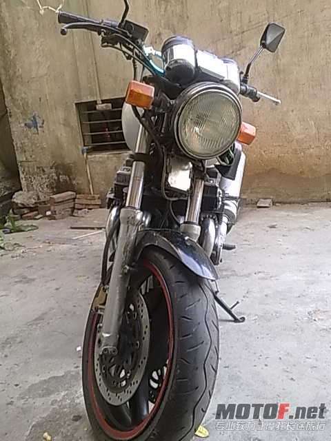 CB750