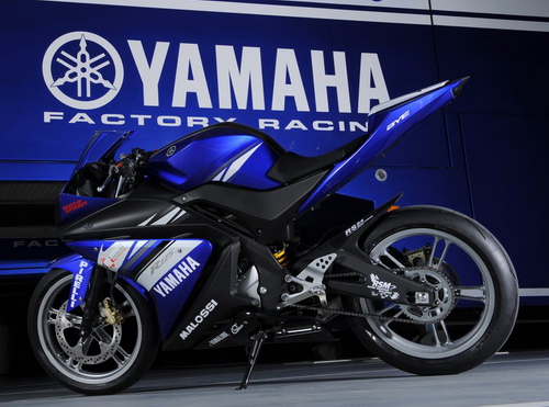 yamaha-yzfr1254.jpg