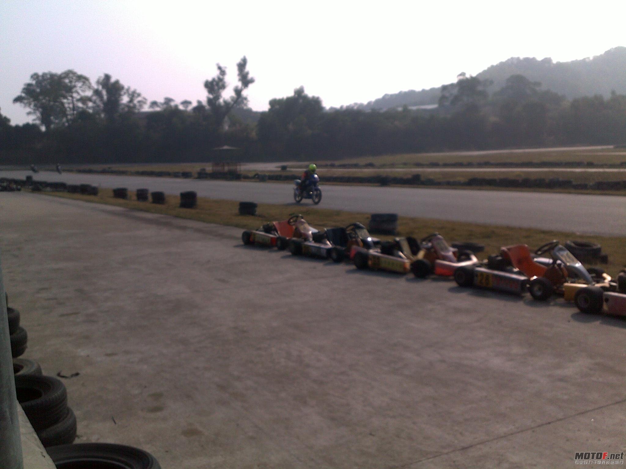 20110108479.jpg