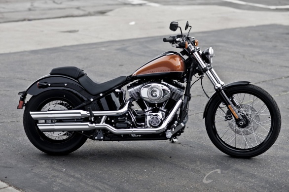 Harley_Blackline_2011_01.jpg
