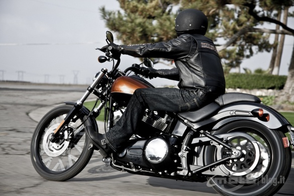 Harley_Blackline_2011_07a.jpg