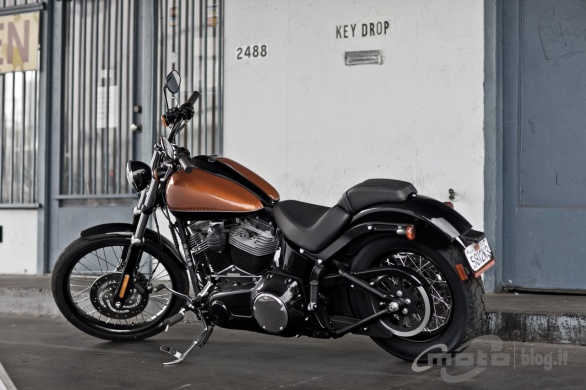 Harley_Blackline_2011_02.jpg