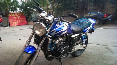 CB400