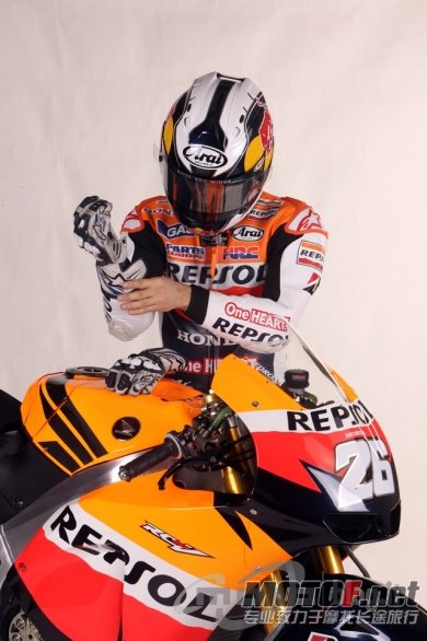 repsol_honda_team_2011_37.jpg