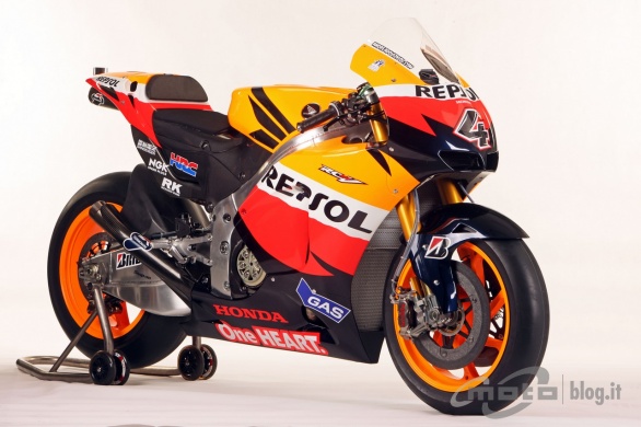 repsol_honda_team_2011_02.jpg