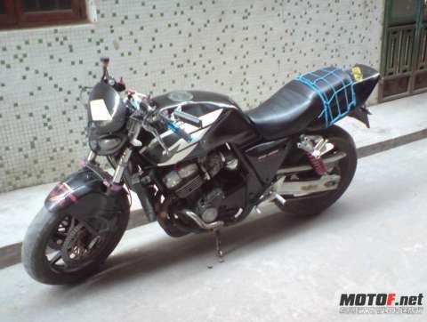 CB400