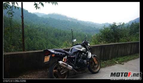 CB400