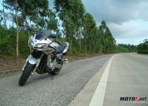 FZ1000