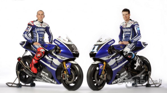 6Yamaha_MotoGP_2011_Lorenzo_Spies_05.jpg
