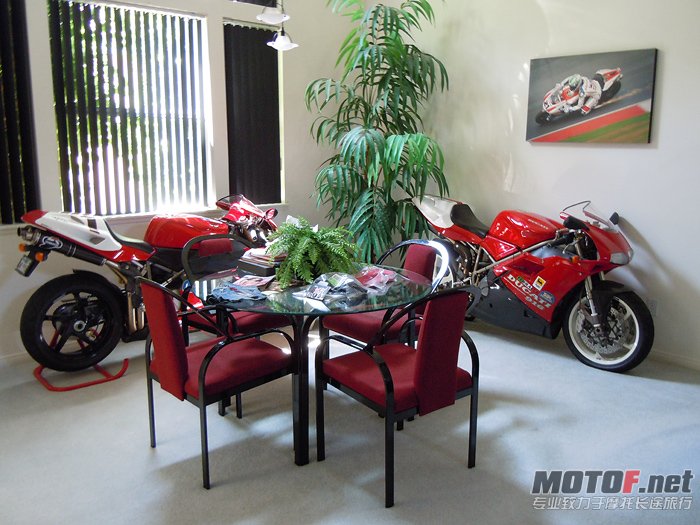 DucatiHouse700.jpg