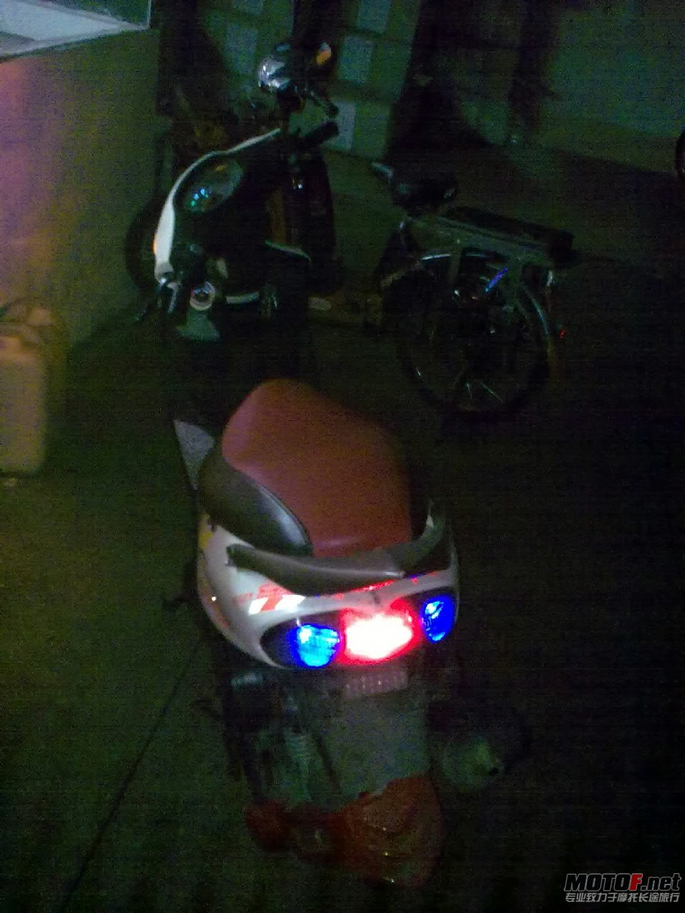 20110305016-001.jpg