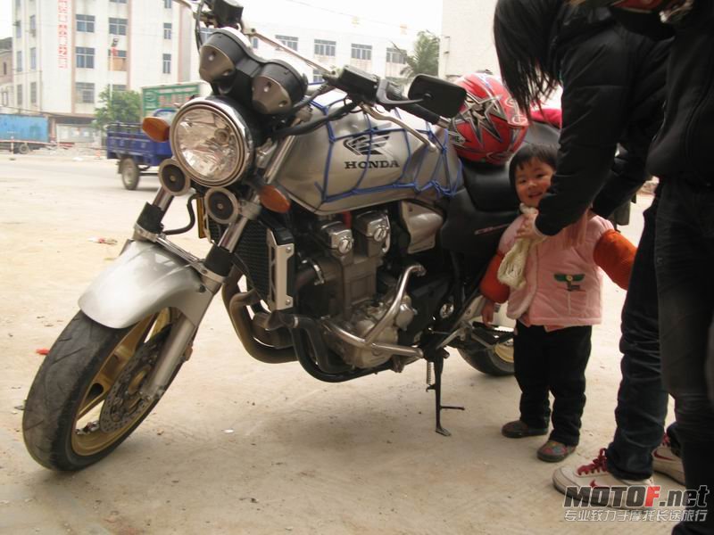 09.JPG