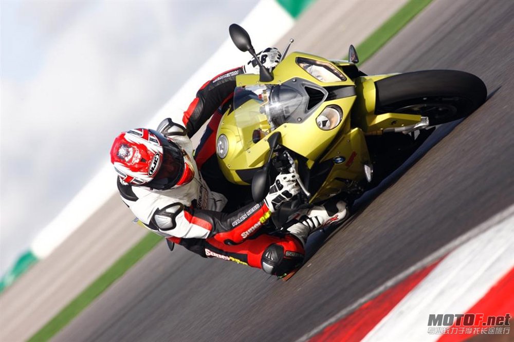 BMW-S1000RR-08.jpg