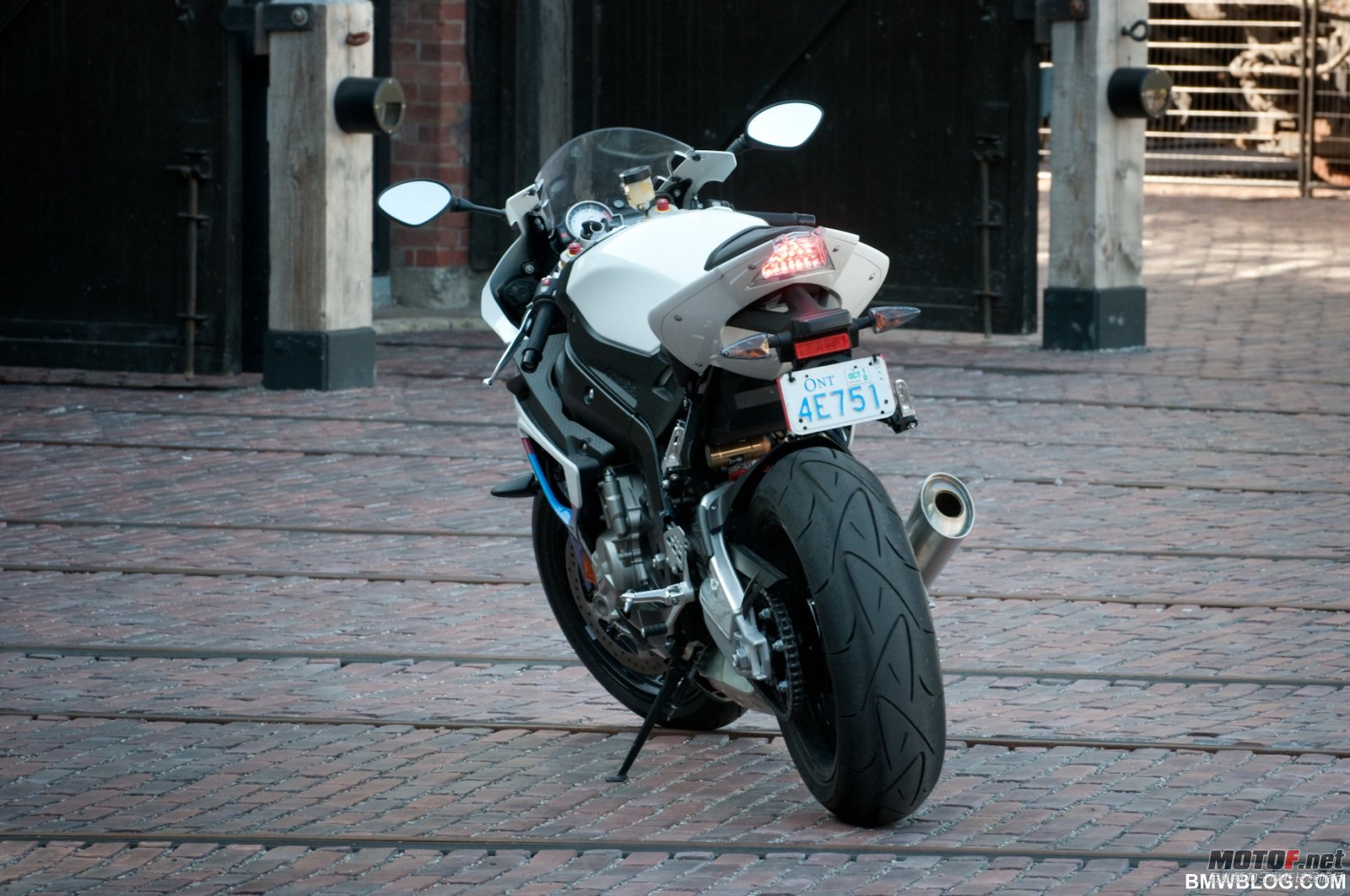 bmw-s1000rr-review-17.jpg