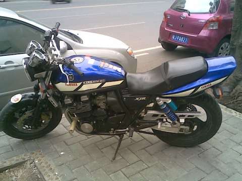 XJR400