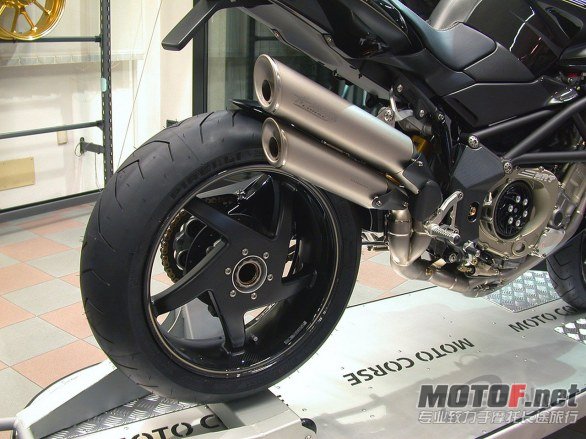 brutale_evo_cr_04.jpg