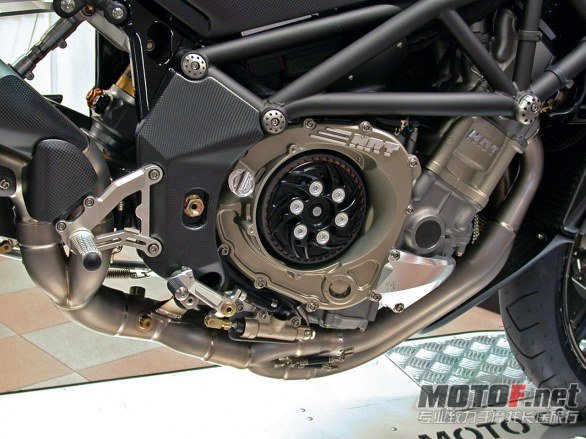 brutale_evo_cr_07.jpg