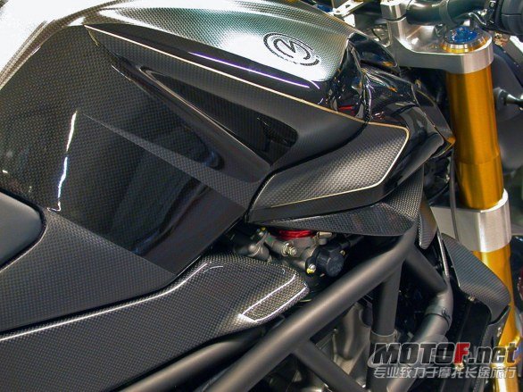 brutale_evo_cr_11.jpg