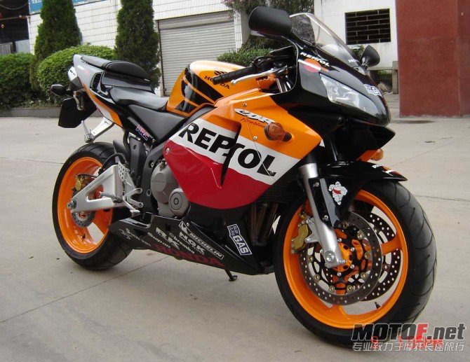 143126q2ie72piuvwenhoq[1].jpg