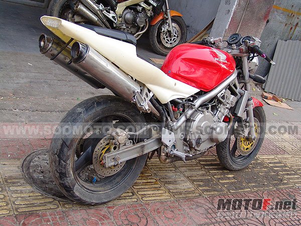 cb1gai1-02.jpg