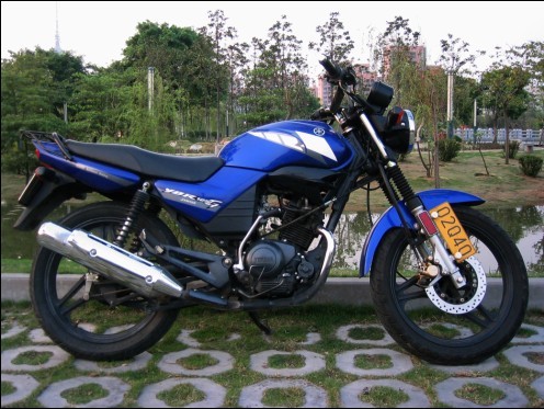 2005YBR125G-03.jpg