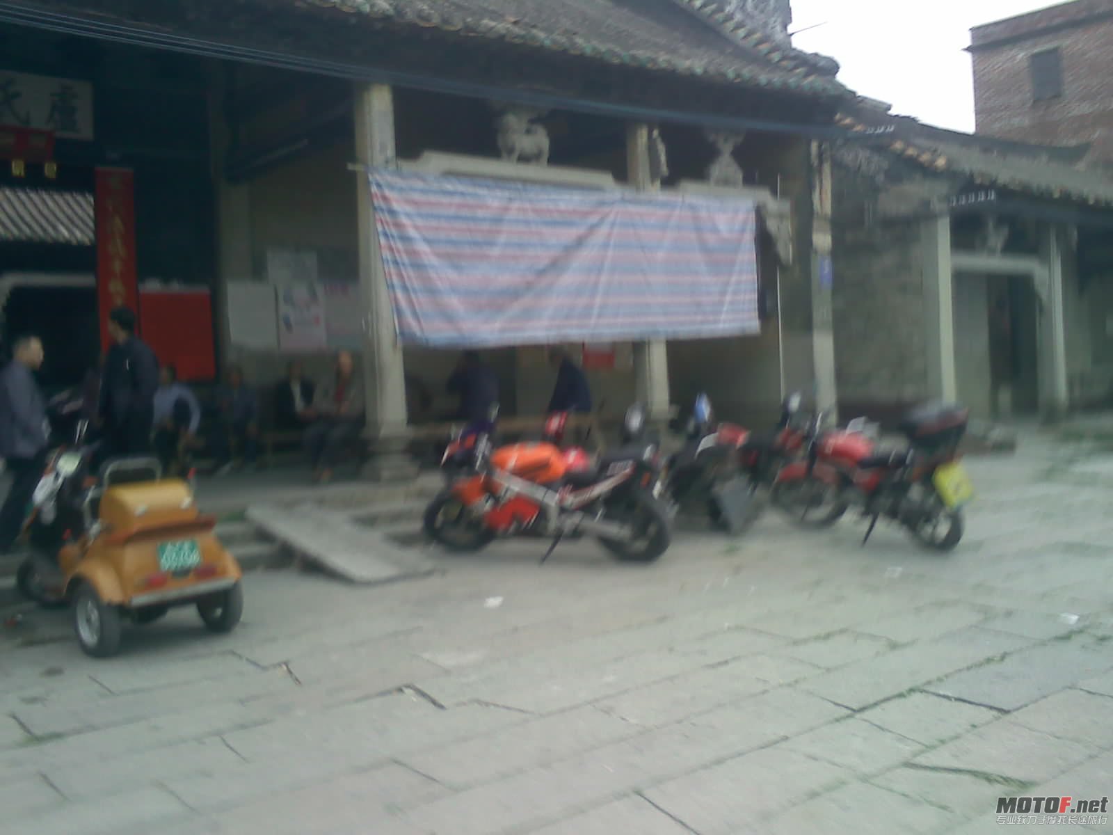 110405044.jpg