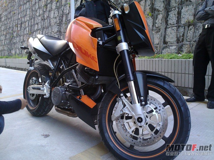 KTM990