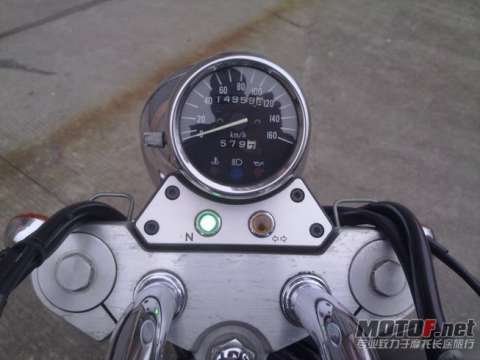 SUZUKI400