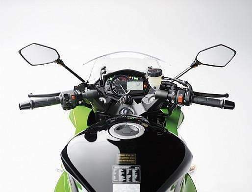 Kawasaki Z1000SX 11  1.jpg