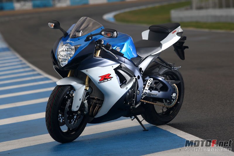 Suzuki-GSXR-750-2011-jerez-1.jpg