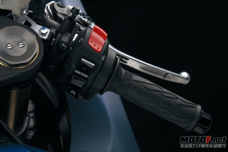 v_101009103539_gsx-r750l1_switch_r.jpg