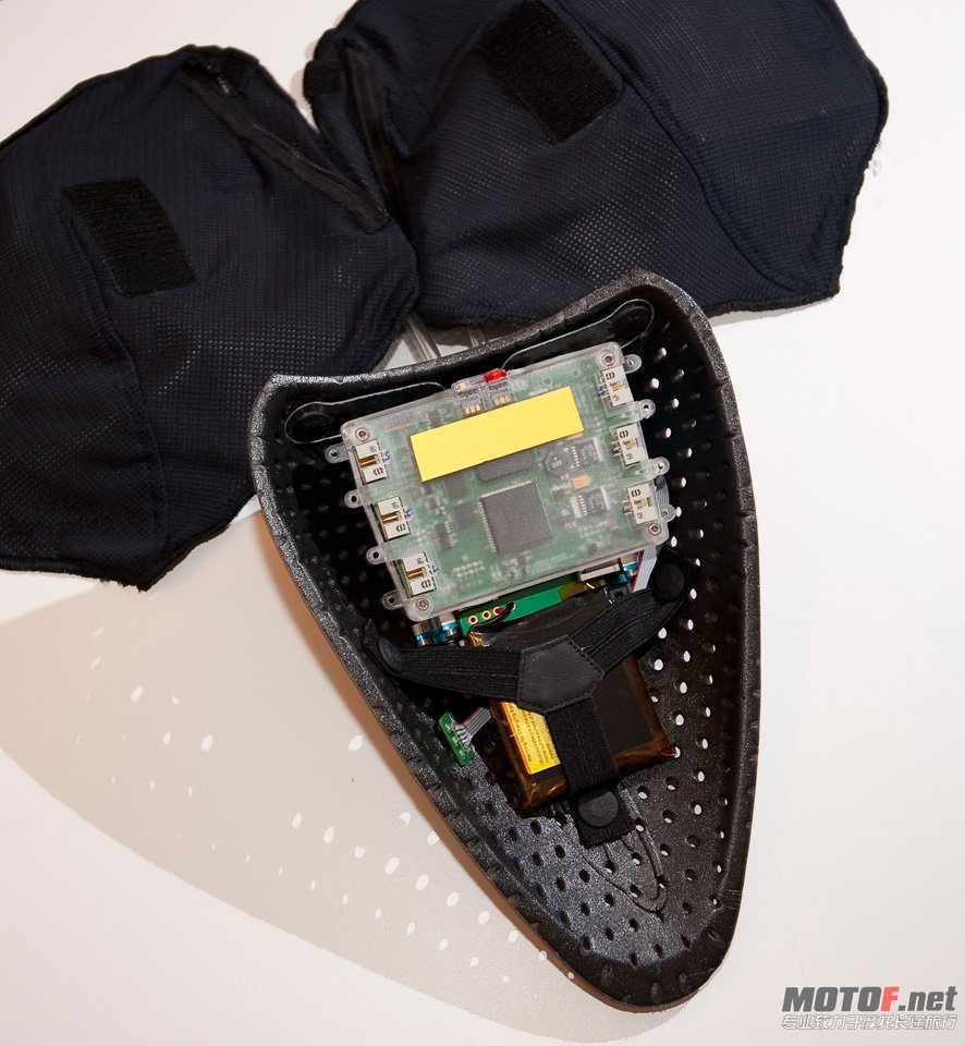alpinestars_airbag_2.jpg