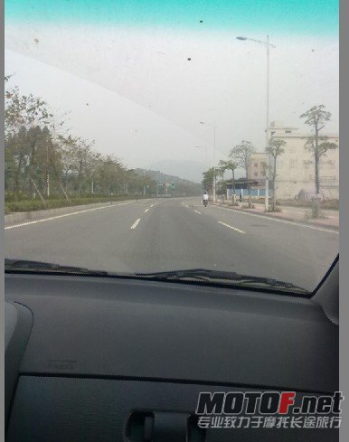 14车友送行。准备广汕路.jpg