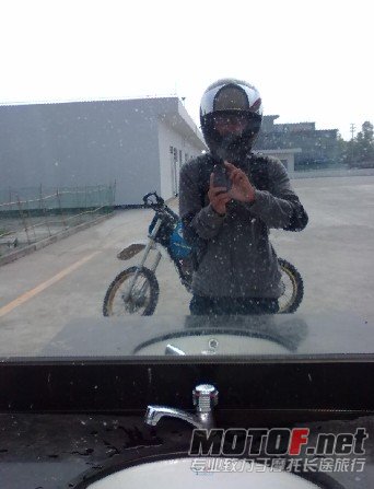 18惠州加油，自己拍个.jpg