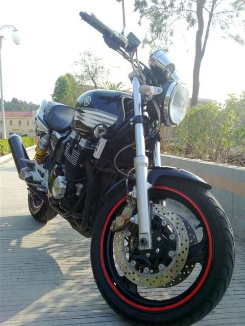 XJR400