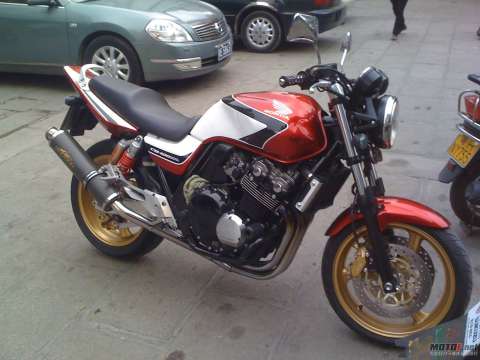 03CB400VTEC2