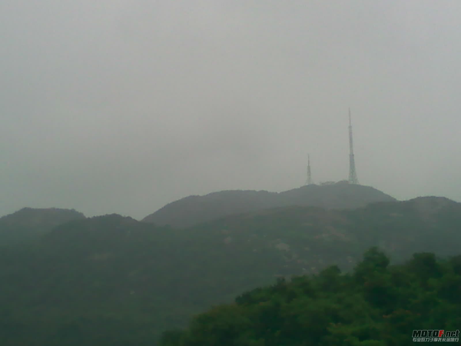 象头山偷欢5.jpg