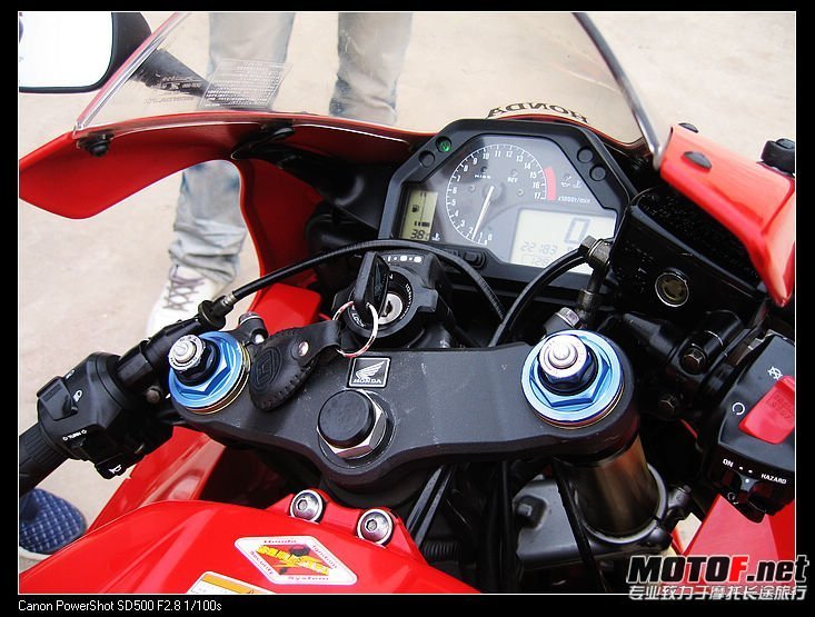 2039528pb66pj4fzr2rkbs.jpg