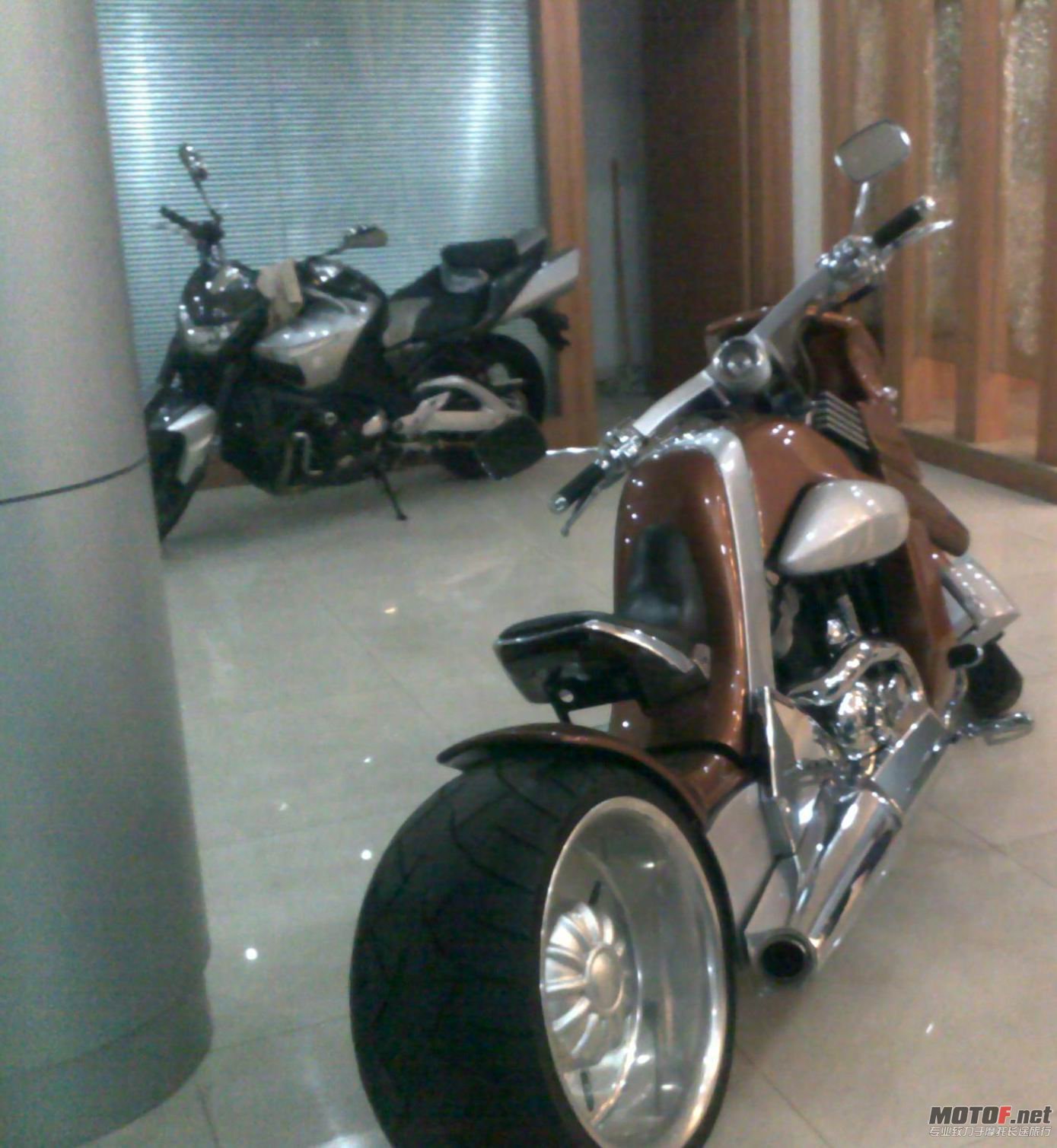52010947.jpg