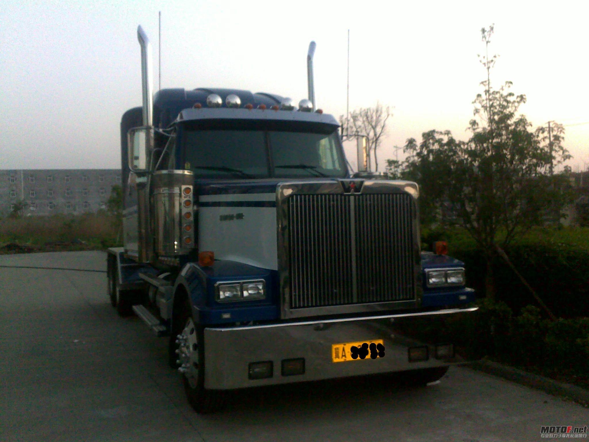52010949.jpg