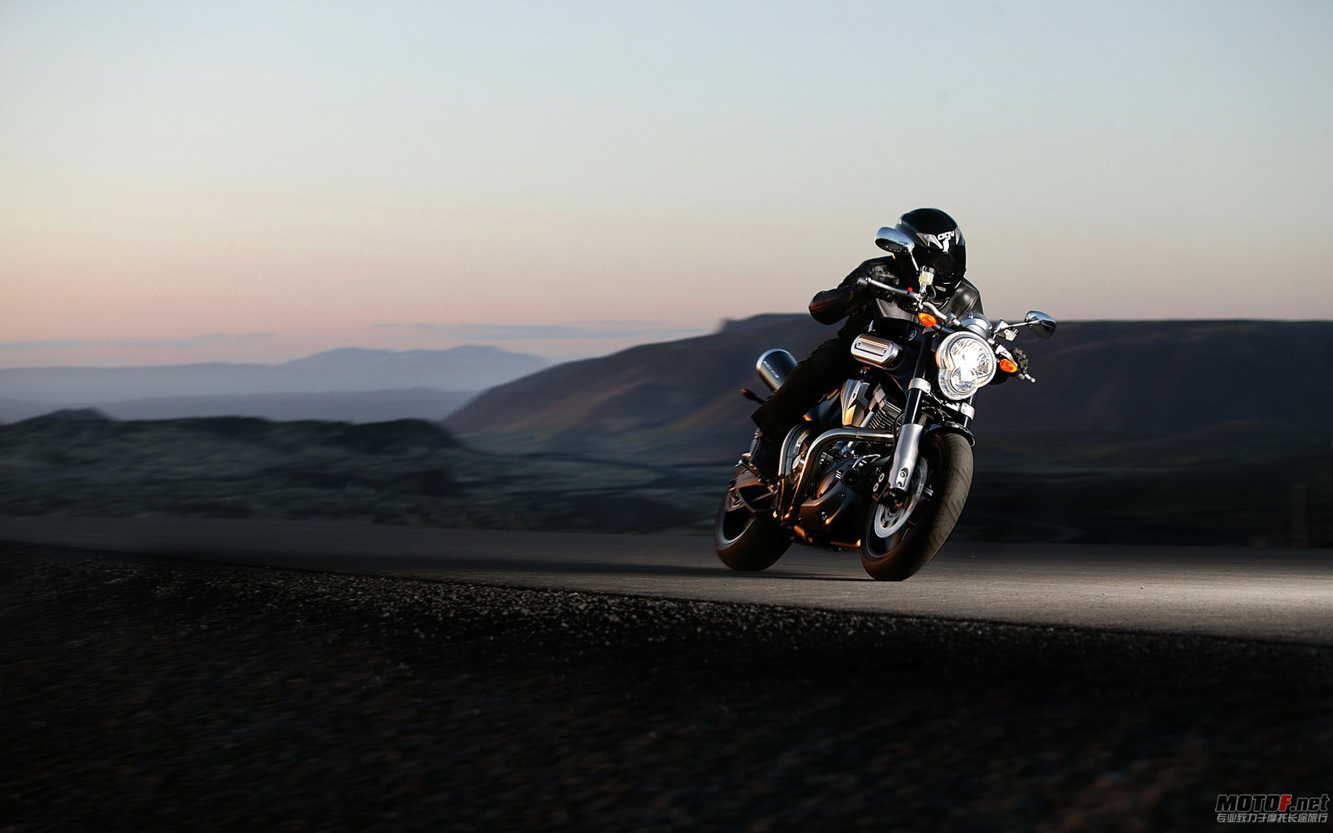 YamahaMotorcycle_4015.jpg