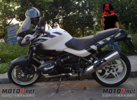 宝马R1150R