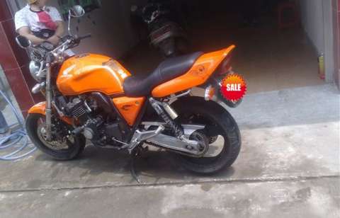 CB400