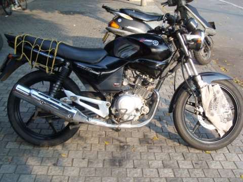 雅马哈YBR125