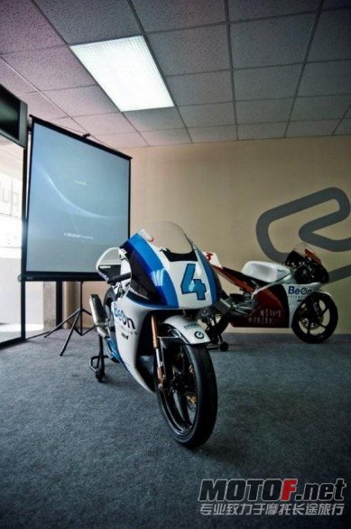 BeOn_Moto3_Moto4_03.jpg