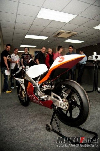 BeOn_Moto3_Moto4_07.jpg