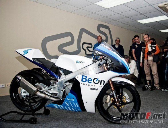 BeOn_Moto3_Moto4_09.jpg