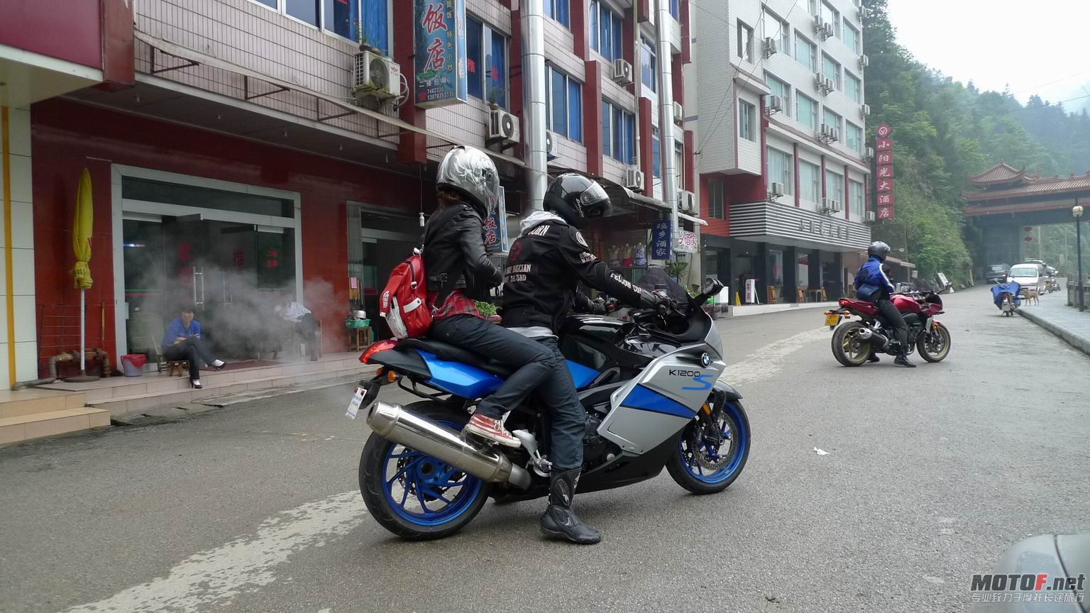 向龙胜梯田进发!.JPG
