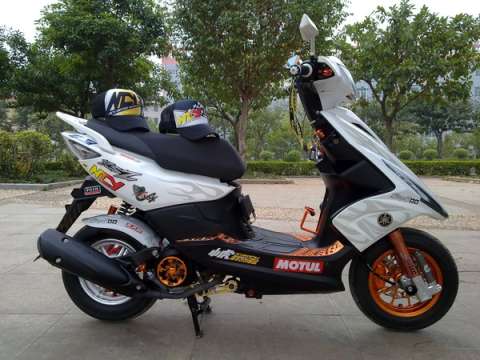 2010 YAMAHA RSZ